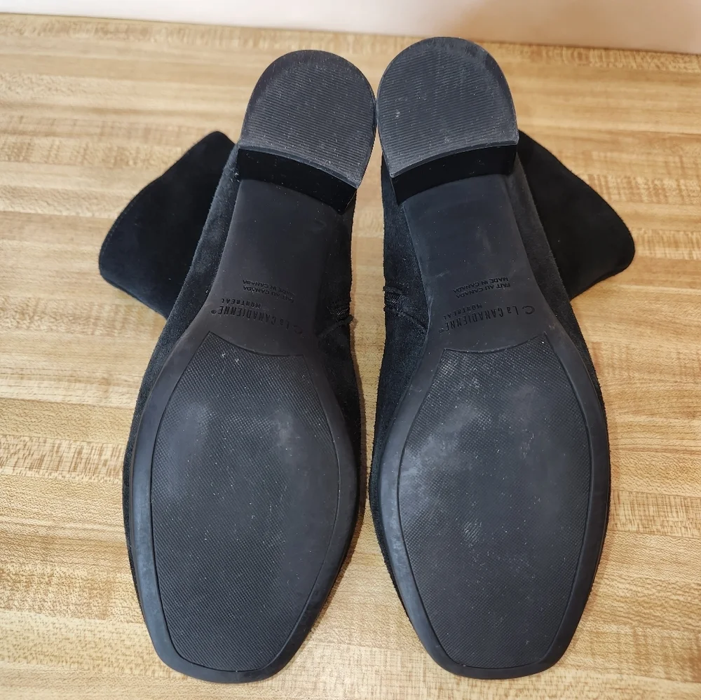LA CANADIENNE Janella Suede Block-Heel Bootie, Black, size 7M